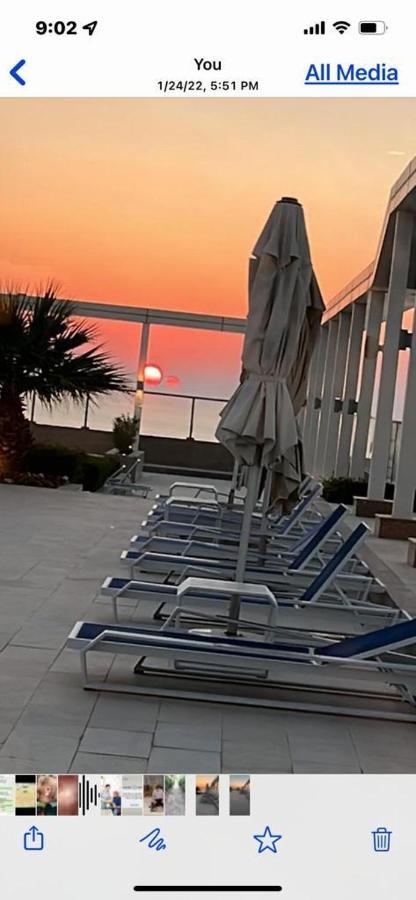 Apartment 2 Bedroom Incredible Ocean Vew