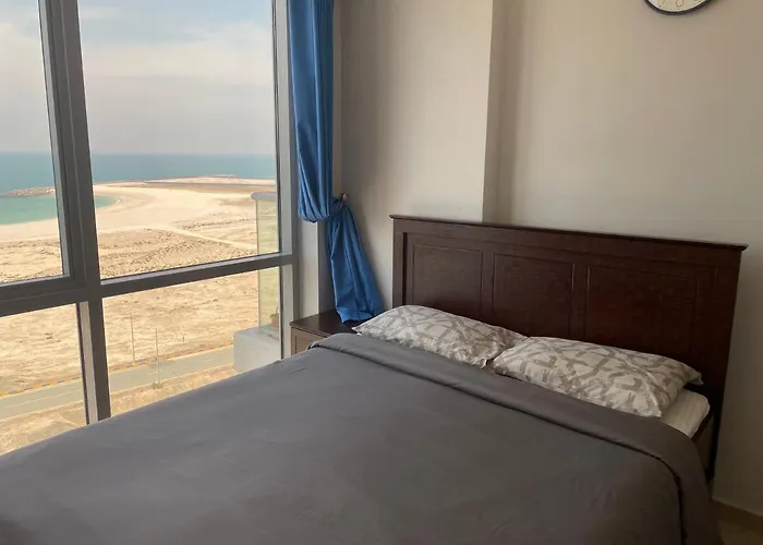 2 Bedroom Incredible Ocean Vew Apartment
