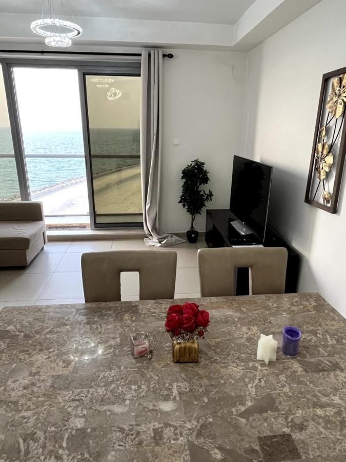 Apartment 2 Bedroom Incredible Ocean Vew *