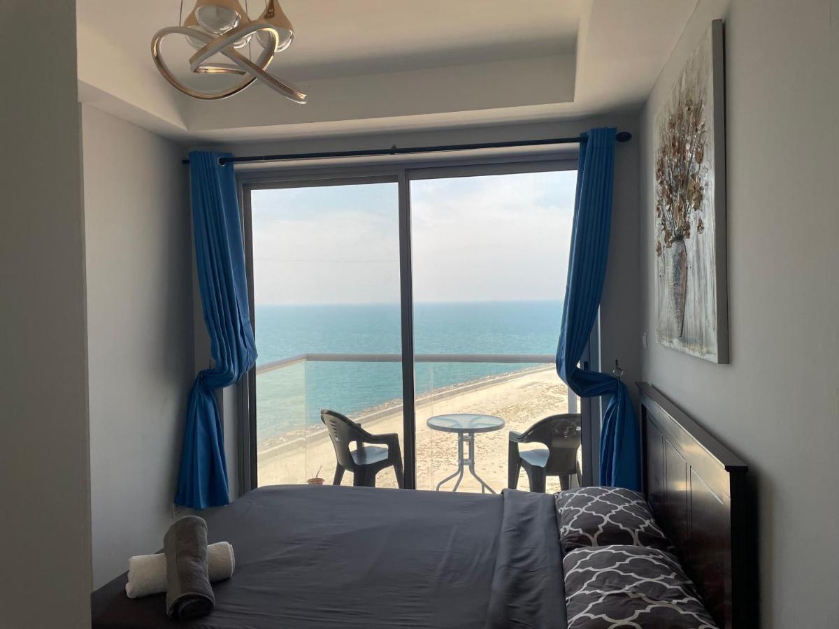 Apartment 2 Bedroom Incredible Ocean Vew